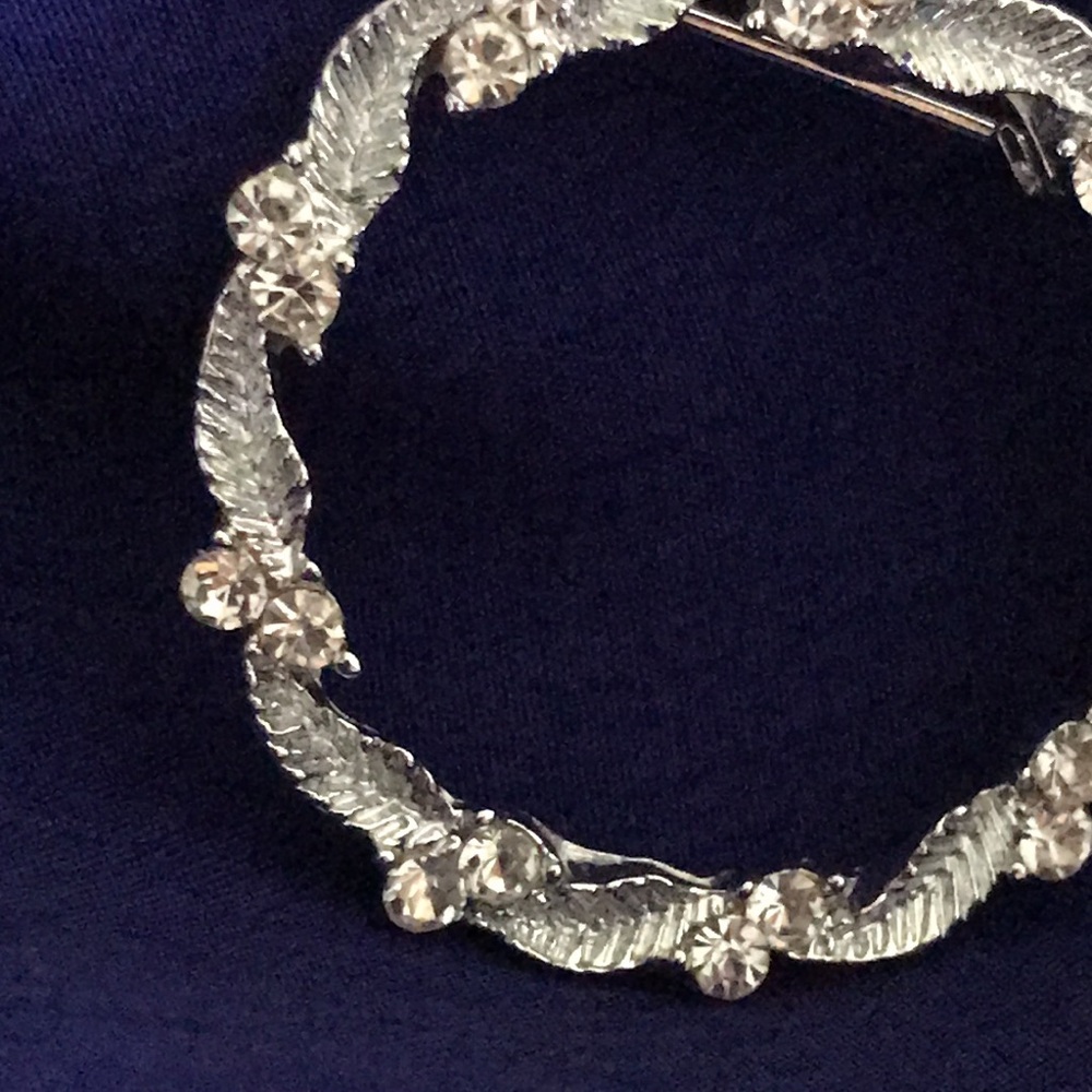 Vintage GERRY'S Brooch Clear Rhinestone Round Wreath Silver Tone Brooch Pin